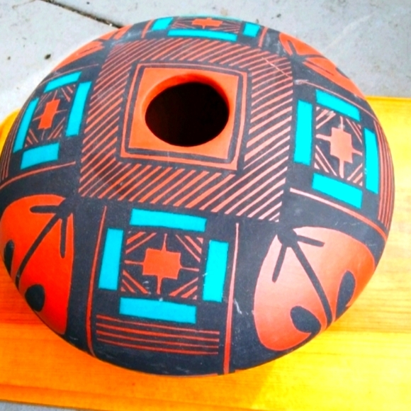 Other - Acoma Seedpot Pottery Vase